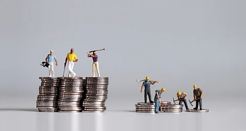 Globally people feel rich have too much political influence & this is increasing inequality: Report