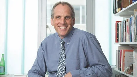 David Shumway Jones, Professor of the Culture of Medicine at Harvard University and an expert on the history of air pollution in India