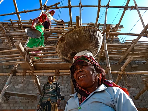 Why India may suffer longer heatwaves and floods this year

