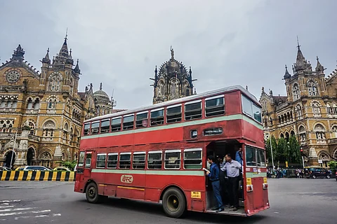 How India Moves: Public transport can cut per capita emissions. Here's how to get passengers on board
