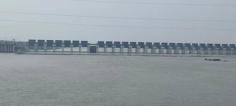 Maheshwar dam on the Narmada will have to be abandoned, testimony to improper river management in India
