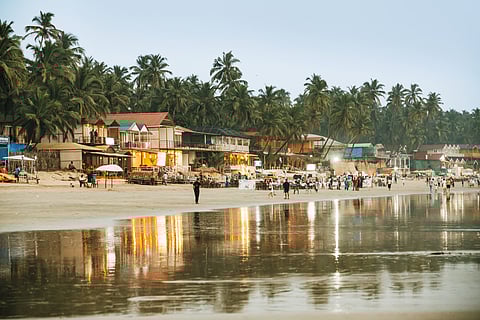 Coastal climate risks push populations inland, except the most vulnerable, finds study