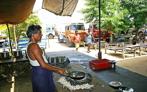 Gas shortage due to West Asia crisis threatens food security of migrant workers, business of street vendors