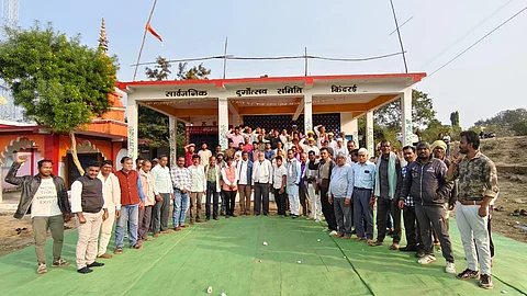 मध्य प्रदेश के सिवनी जिले के किंदरई सहित 26 गावों के लोग नए प्रस्तावित परमाणु परियोजना का विरोध करते हुए, फोटो राजकुमार सिन्हा