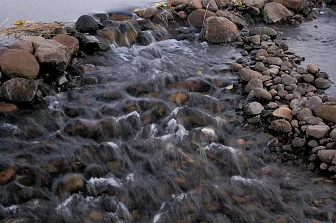 अपनी नदियों को लेकर चिंता में क्यों है सिक्किम का लेप्चा समुदाय?