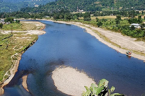 इटानगर के पास दिकरोंग नदी; फोटो: विकीमीडिया कॉमन्स