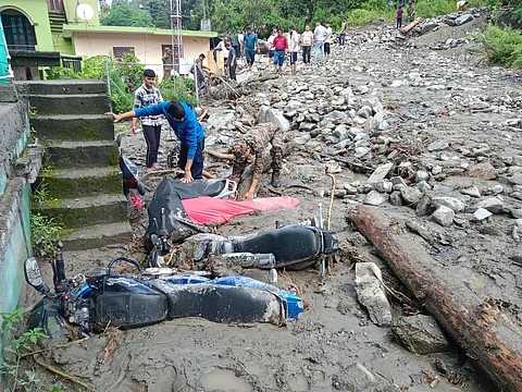 उत्तराखंड के चमोली जिले के थराली कस्बे में 22-23 अगस्त की रात को आई आपदा के बाद बचाव व राहत कार्य चल रहाहै। फोटो- X@suryacommand
 