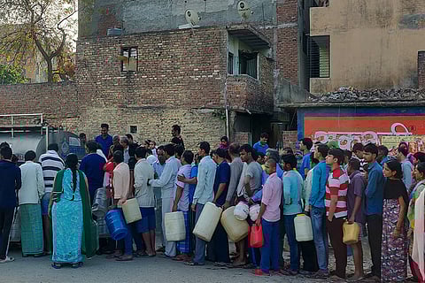 पानी की लगातार बढ़ती किल्लत; फोटो: आईस्टॉक
