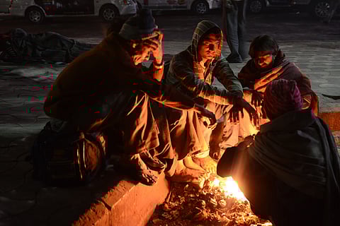 आज, नौ दिसंबर, 2025 को छत्तीसगढ़, मध्य प्रदेश, ओडिशा, पंजाब, तेलंगाना और विदर्भ के अलग-अलग इलाकों में शीतलहर चलने का अंदेशा जताया गया है।