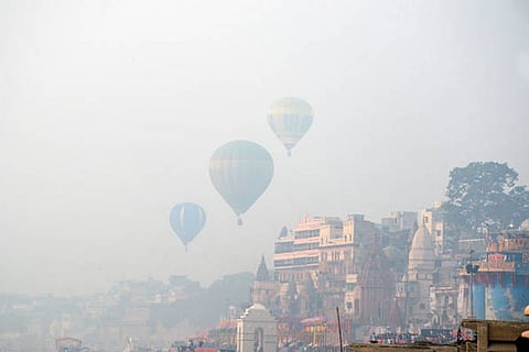बिहार, यूपी, राजस्थान सहित 12 से अधिक राज्यों में घना कोहरा, दृश्यता कम होने से यातायात प्रभावित होने के आसार।