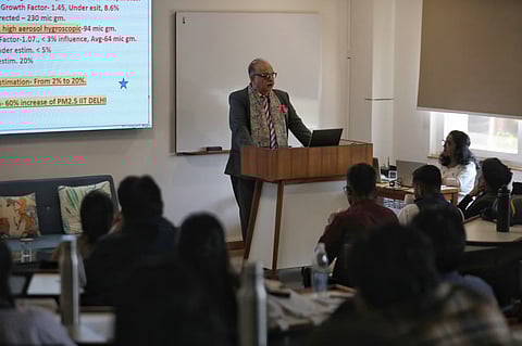 अनिल अग्रवाल डायलॉग 2026 में सत्र को संबोधित करते हुए डॉक्टर संजीव बागई, फोटो : विकास चौधरी