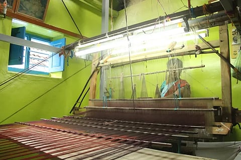 कोयंबटूर जिले के पोलाची, नेगामम, किनाथुकडवु और सुलूर क्षेत्रों में हस्तकरघा बुनाई दो सौ वर्षों से अधिक समय से फल-फूल रही है। चित्र सौजन्य: प्रशांत शन्मुगसुंदरम