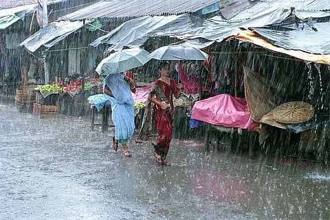 असम और मेघालय, पश्चिम बंगाल, हिमाचल प्रदेश तथा ओडिशा में भारी बारिश का ऑरेंज अलर्ट