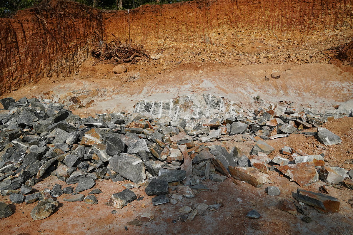 Zimbabwe Lithium Boom: Ensuring Local Economic Benefits Amid Global Demand
