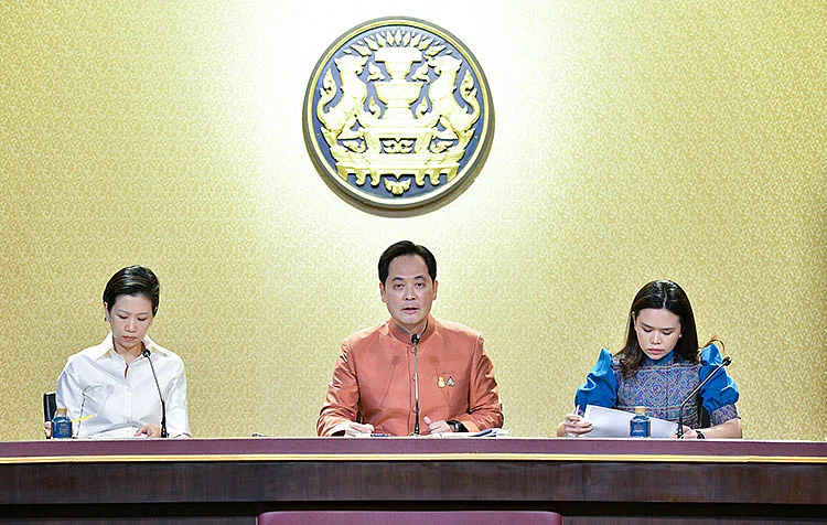 คณะโฆษกประจำสำนักนายกรัฐมนตรีแถลงข่าว