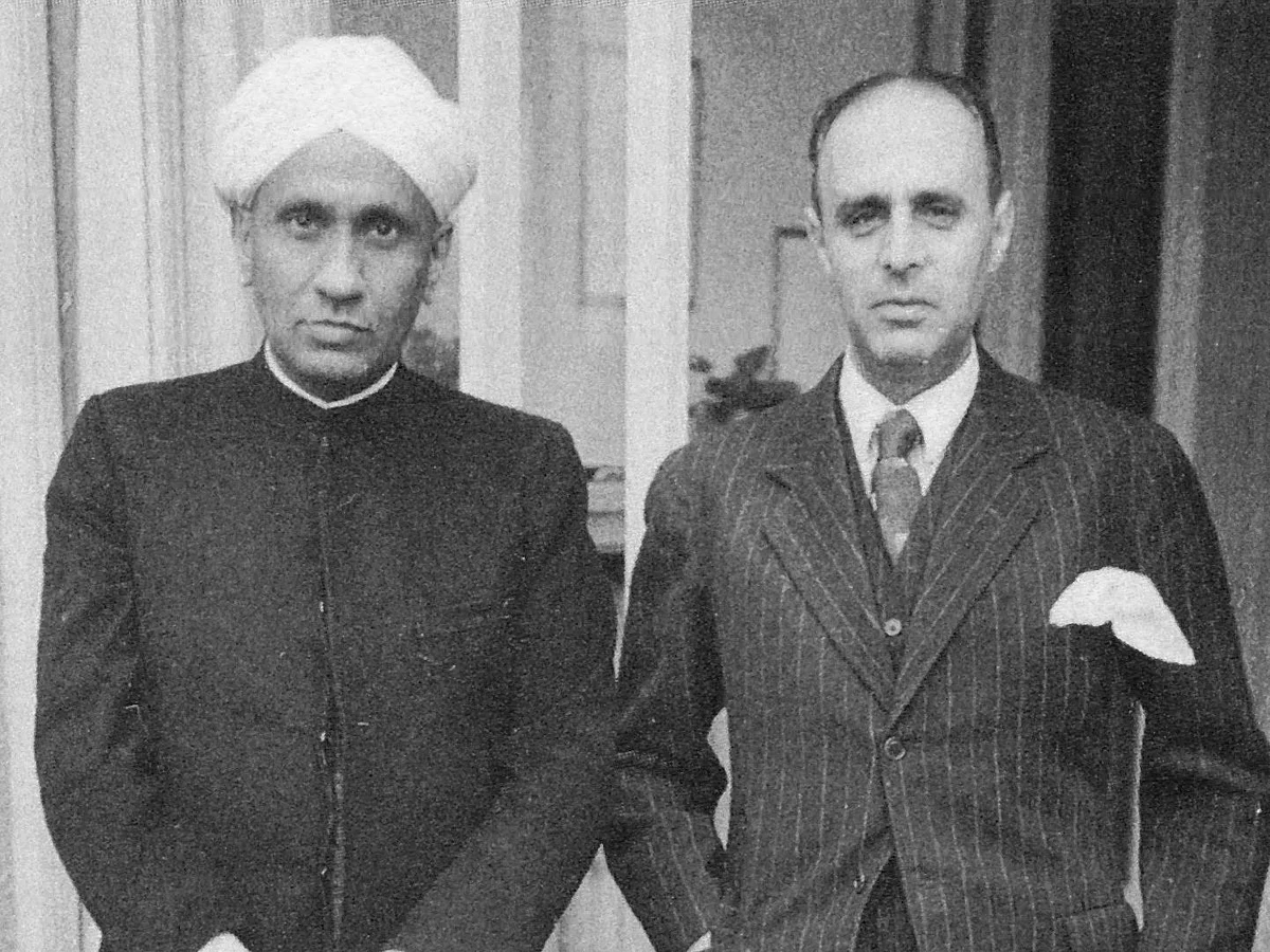 ಸ್ವಿಟ್ಸರ್ಲೆಂಡಿನ ವಿಜ್ಞಾನಿಯೊಬ್ಬರ ಜೊತೆ ಸರ್ ಸಿ ವಿ ರಾಮನ್