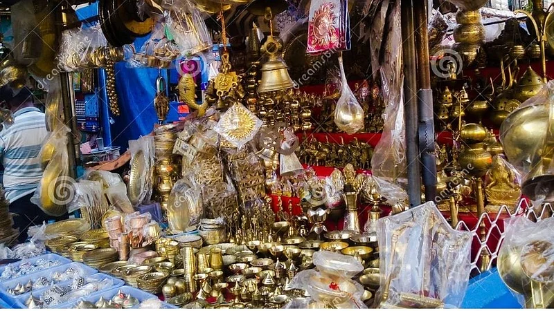 puri shopping market