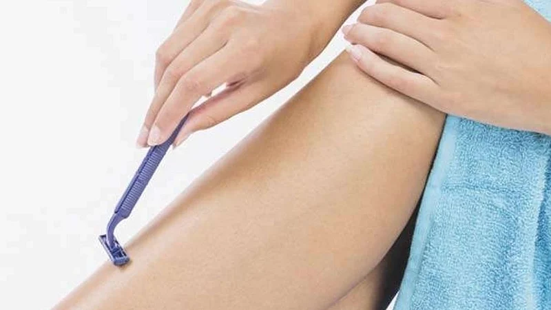 Dry Shaving ने त्वचेला होते हे नुकसान चुकूनही या चुका करू नका