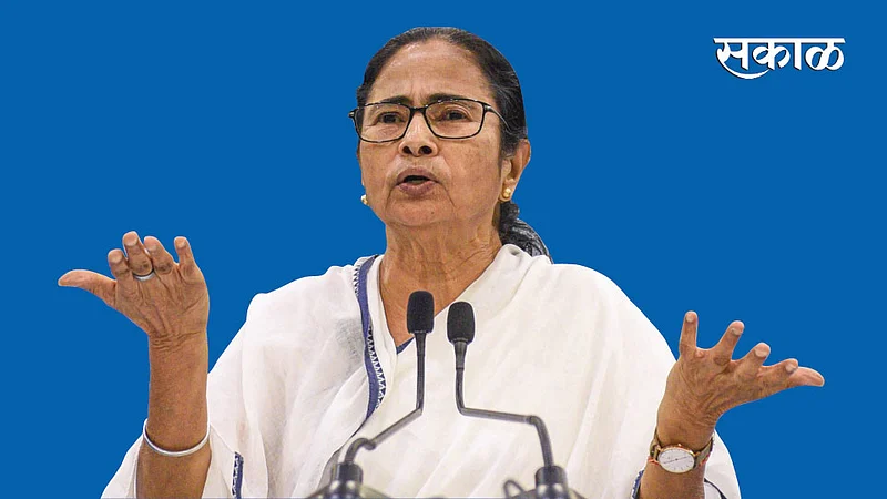 कोरोनाच्या लाटेचे संकट ‘मोदीनिर्मित’; ममता बॅनर्जी