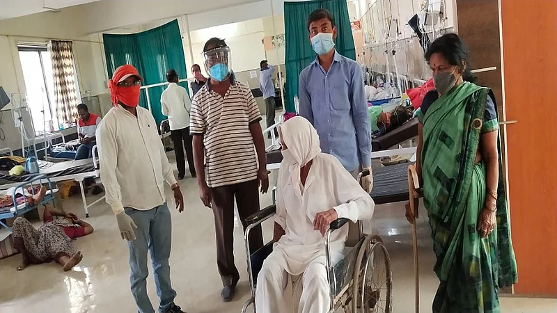 Beed Latest News Freedom Fighter Defeated Coronavirus