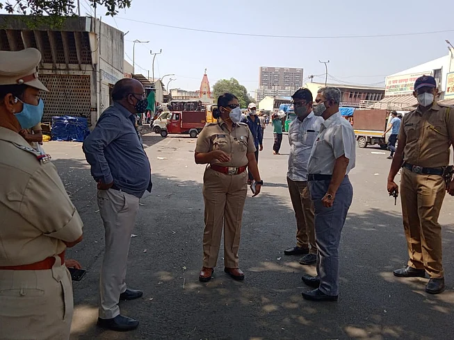 बेशिस्त बाजार घटकांकडून 43 हजारांचा दंड वसूल; पुणे बाजार समितीची कारवाई
