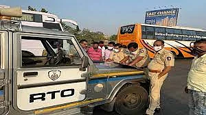 क्षमतेपेक्षा अधिक प्रवासी, दोन खासगी बसवर कारवाई