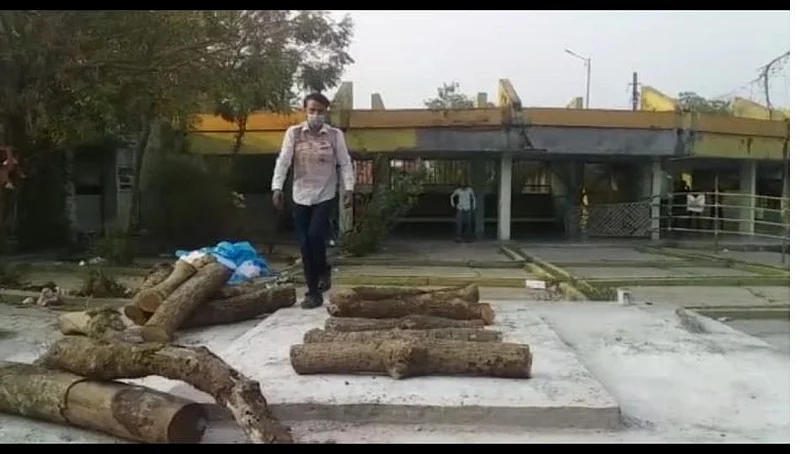 मुस्लिम तरुणांकडून मानवता धर्माचे घडले प्रत्यक्ष दर्शन