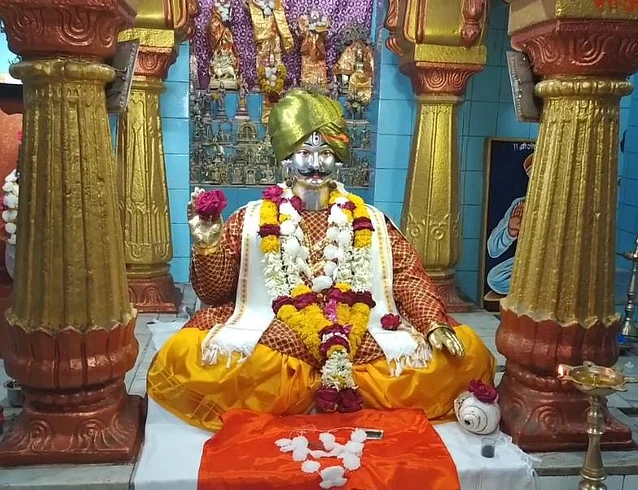 Reading of Godad Maharaj's book at Karjat