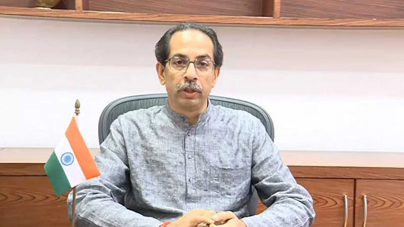 पुढचे १५ दिवस संचारबंदी, लोकल, बस सेवा बंद करणार नाही - मुख्यमंत्री