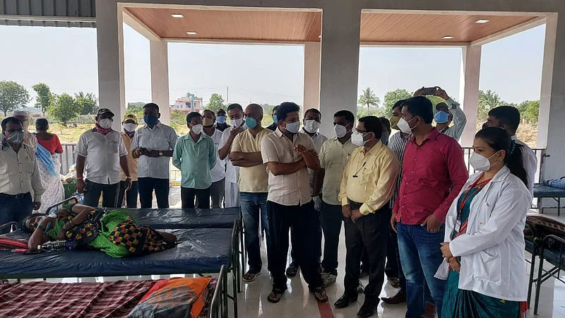 MP sujay vikhe patil visited and inspected the covid centre at bhalwani