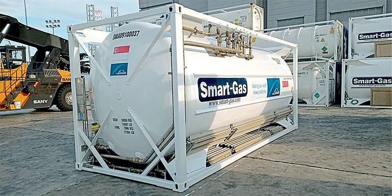 cryogenic oxygen tanker
