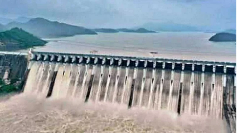 भारतातील सर्वात मोठी धरणं..जाणून घ्या आणि फिरण्याचा आनंद मिळवा