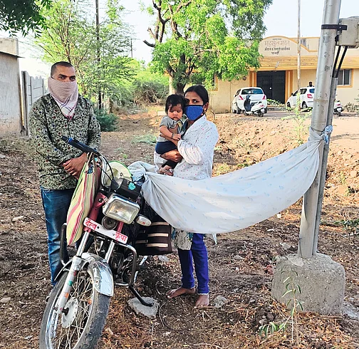 Interview given by a woman for the post of health worker in Pathardi
