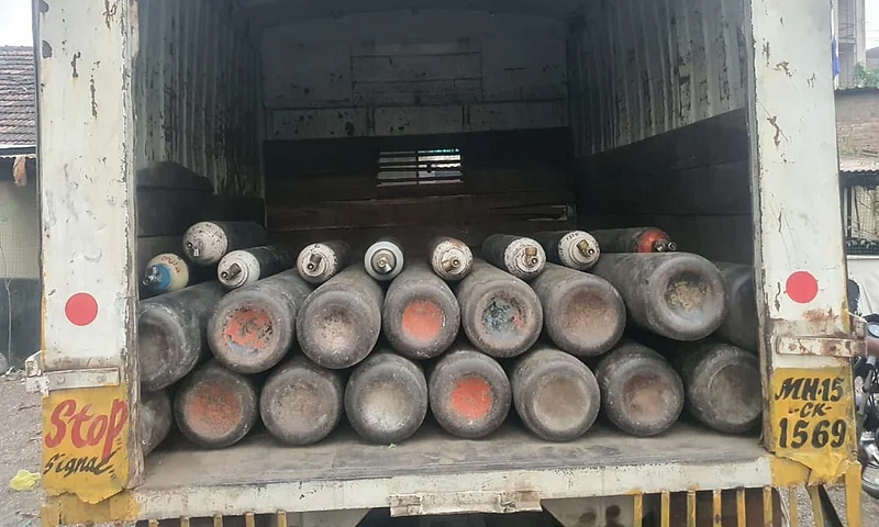 Shevgaon police stopped Oxygen's vehicle