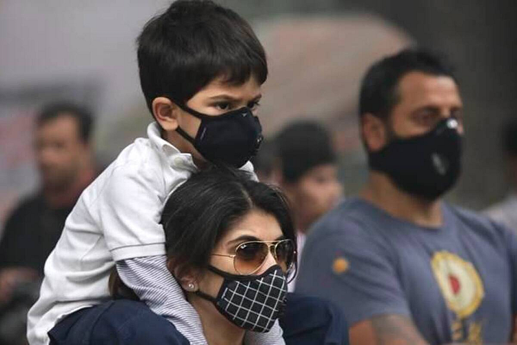 मास्क न वापरणाऱ्या ७५ नागरिकांवर पोलिसांची कारवाई