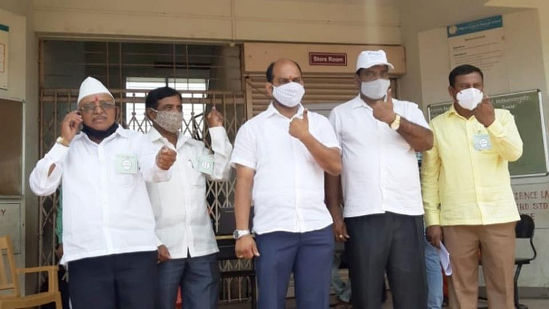 Gokul Election 2021 : 'आमचं गोकुळ चांगलं चाललयं', हातकणंगलेत चुरशीचे मतदान