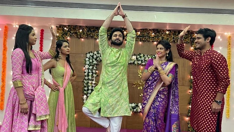 Aai kuthe kay karte serial