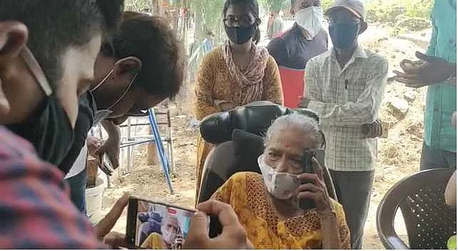 राज ठाकरेंचा विद्यार्थी धर्म! शिक्षिकेला दिला मदतीचा हात