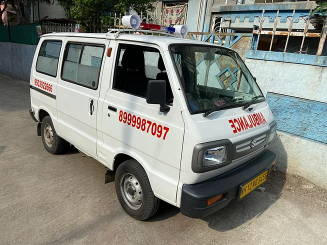 Nari Shakti ambulance helping to patients in the Corona period