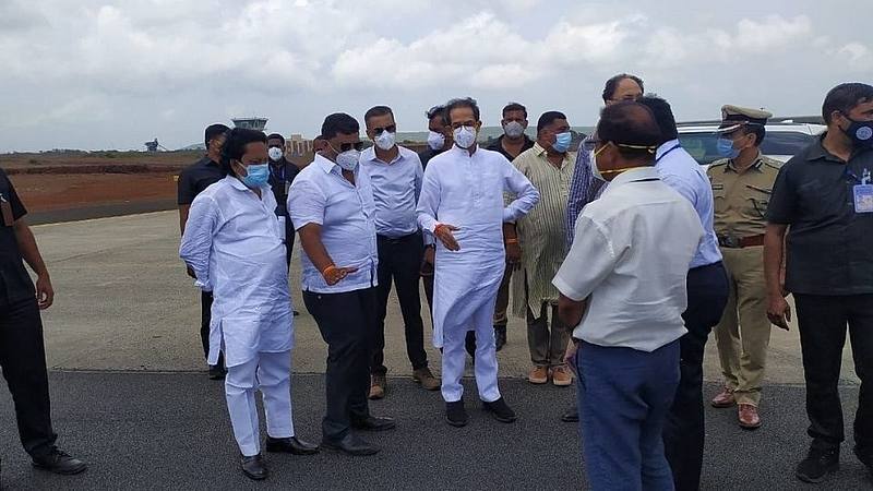 आता तारीख नाही लवकरच 'चिपी' सुरु: मुख्यमंत्र्यांची ग्वाही