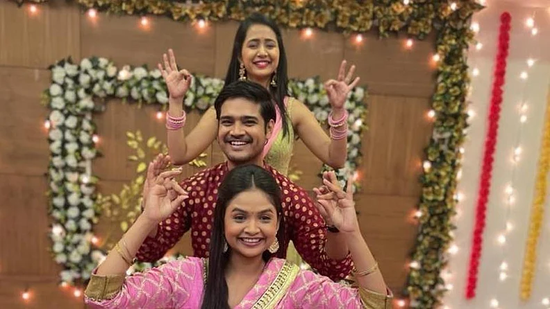 Aai kuthe kay karte serial