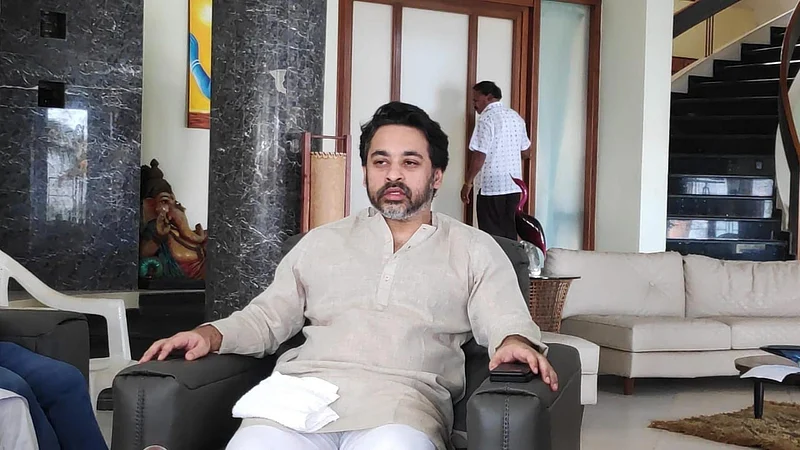 'ठाकरे सरकारसह मंत्र्यांना लपायला जागा मिळणार नाही'
