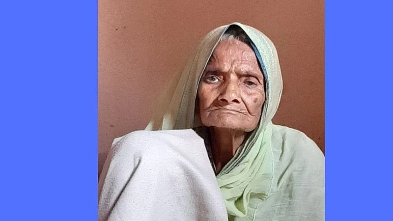 मोहित्यांच्या वडगावात 95 वर्षीय आजीने कोरोनाला केले चितपट