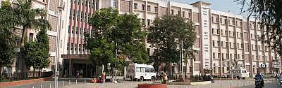 बाह्यरुग्ण बंद असताना एंजिओप्लास्टी; डॉक्टरांनी मरणाच्या दारातून काढले बाहेर