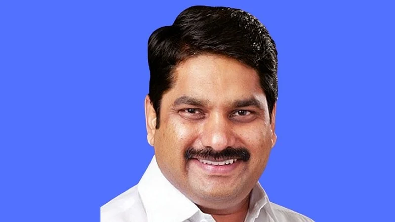 तिसऱ्या फेरीत विरोधी गटाचे 12 उमेदवार आघाडीवर