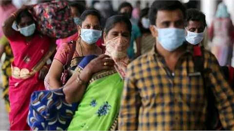 लशींसाठी गर्दीचा उच्चांक, पोलिस बंदोबस्तात लसीकरण