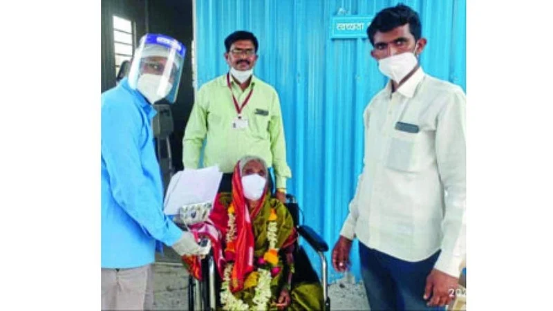 आजींची इच्छाशक्ती जिंकली! 98 व्या वर्षी कोरोनावर केली मात