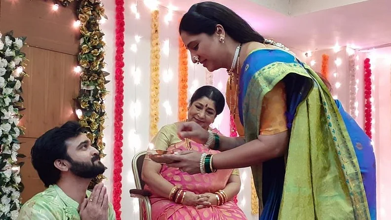 Aai kuthe kay karte serial