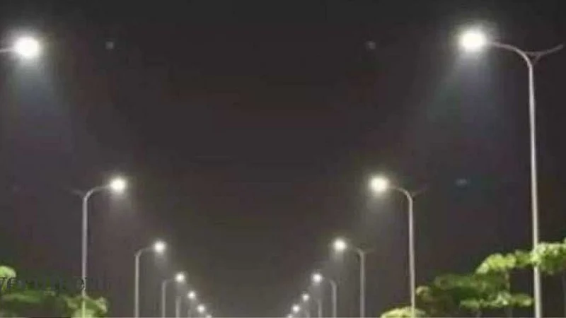 highmast lamp