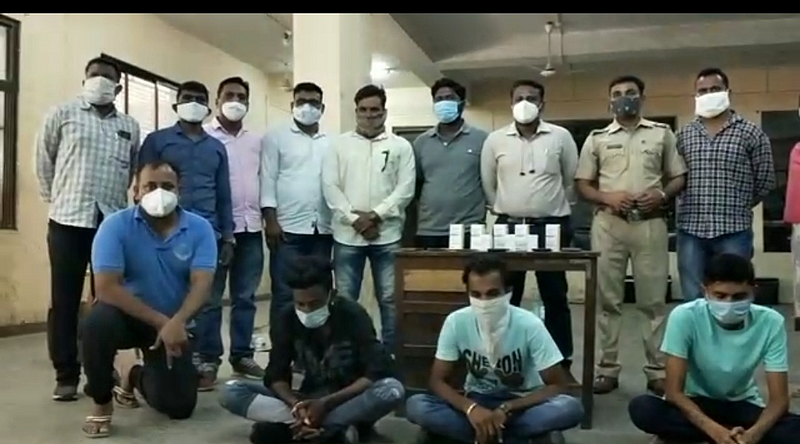 रेमडीसिव्हर इंजेक्शनचा काळाबाजार करून विक्री करणारी टोळी गजाआड